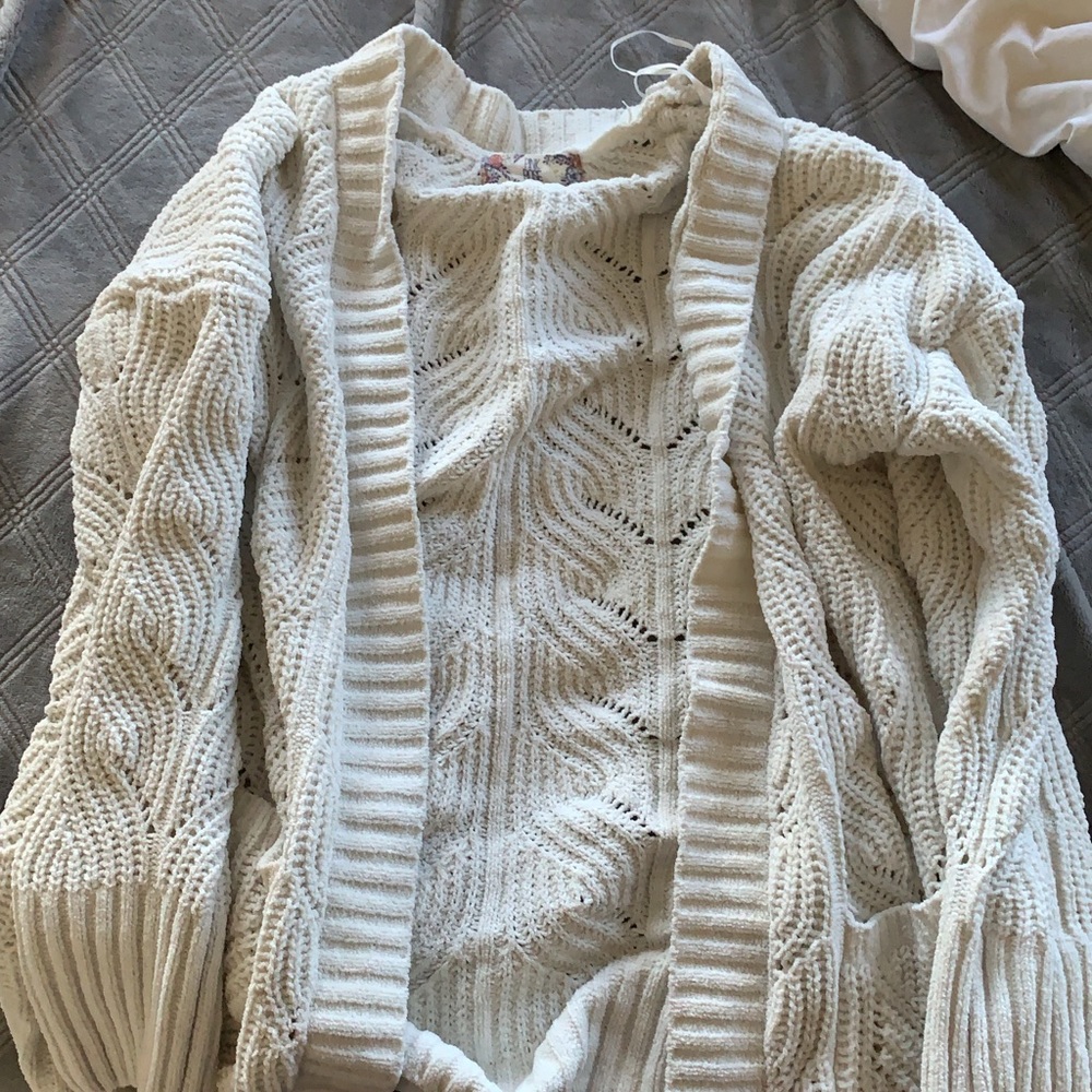 White/creme cardigan